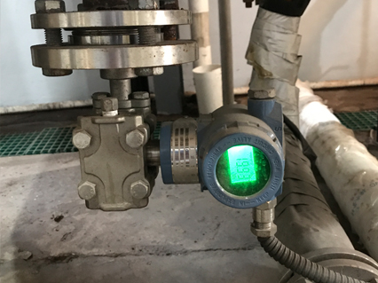 某機械裝備廠單法蘭液位變送器現場