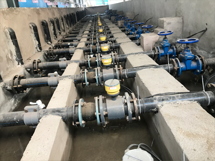 某汙水處理廠分體電磁（cí）流量計現場.jpg